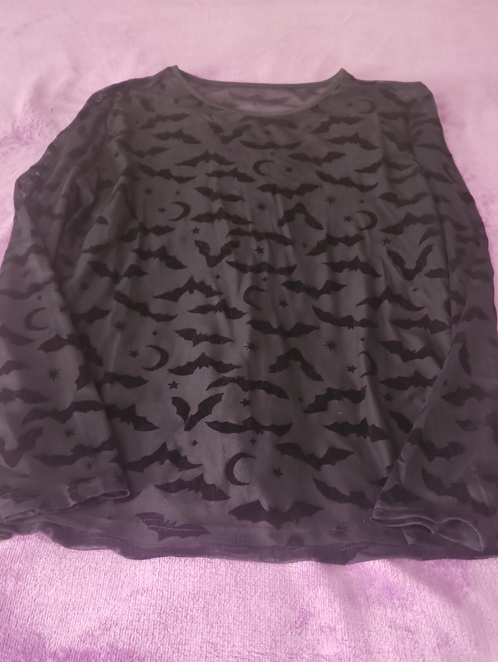 Women’s Black Long-Sleeve Bat Print Top ☆ HALLOWEEN